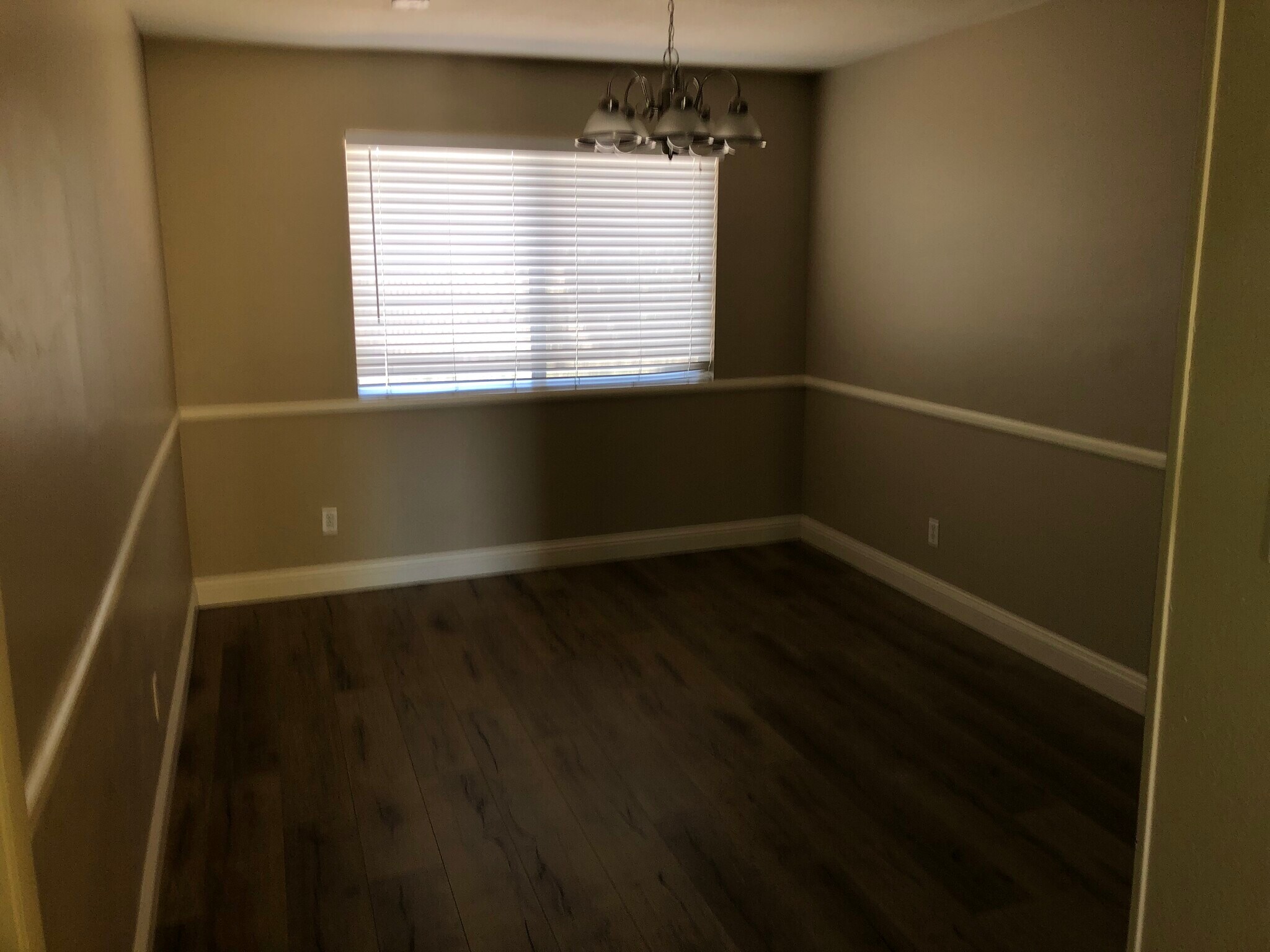 FORMAL DINING ROOM - 17214 N 49th Ave