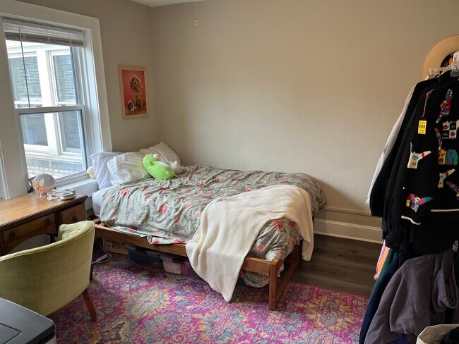 Building Photo - Kilbourn Apartments