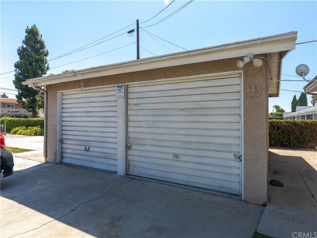 Building Photo - 9412 Nance Ave