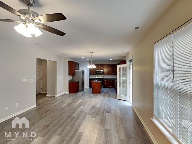 Building Photo - 15819 Herring Gull Way