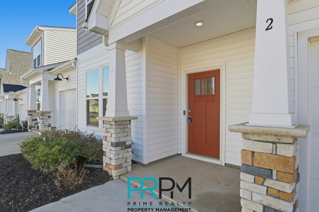 Building Photo - 2 Thornfield Dr