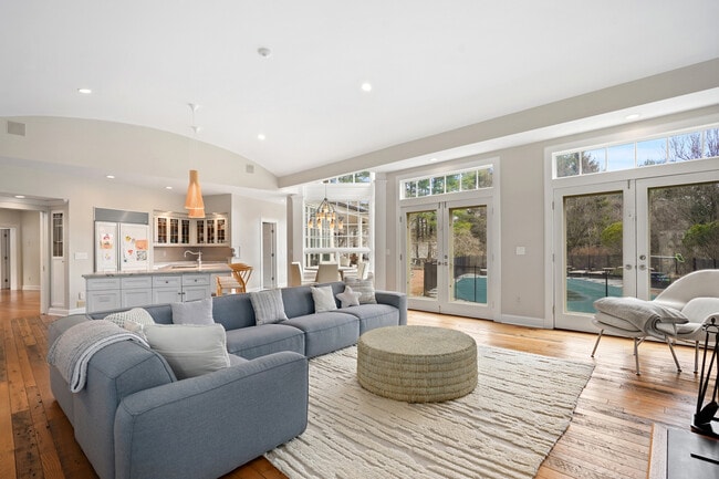 Building Photo - 556 Riversville Rd