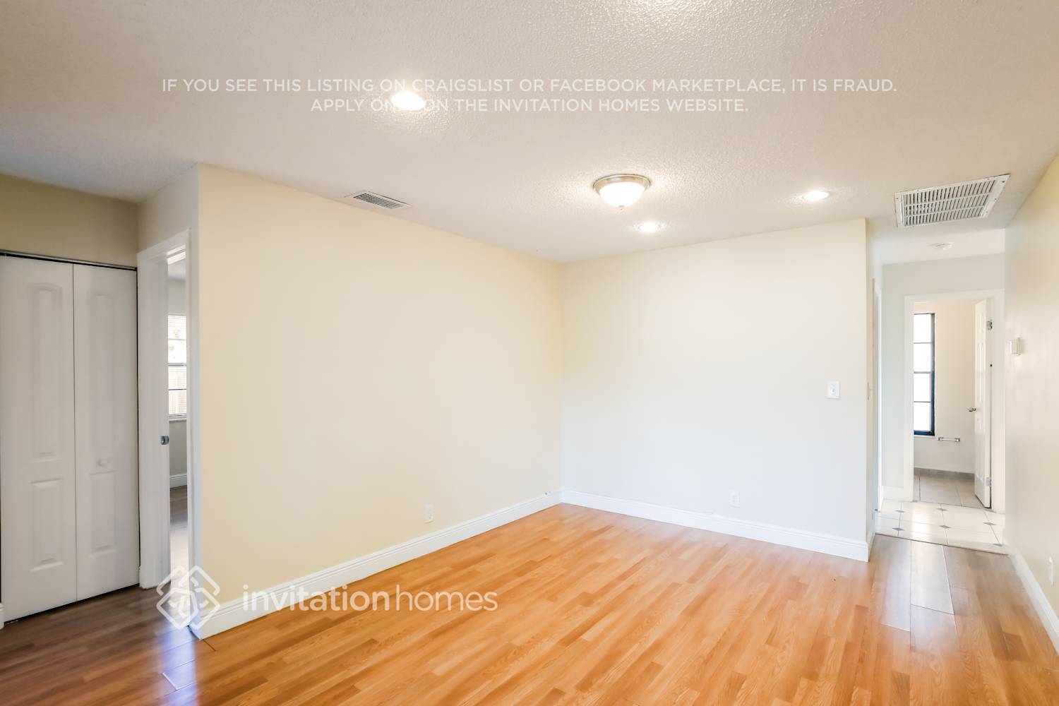 Building Photo - 9841 NW 31st Pl