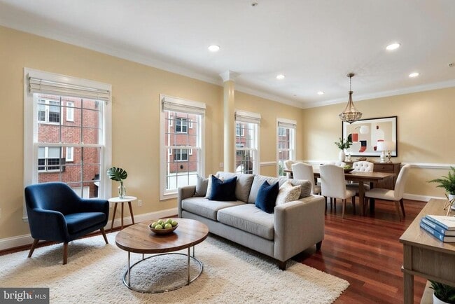 Building Photo - 12013 Montrose Park Pl