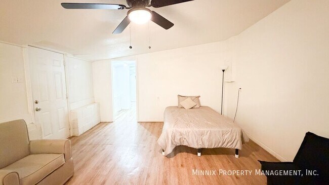 Building Photo - 3702 Avenue R