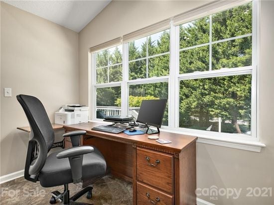 Building Photo - 50 Clear Creekside Dr