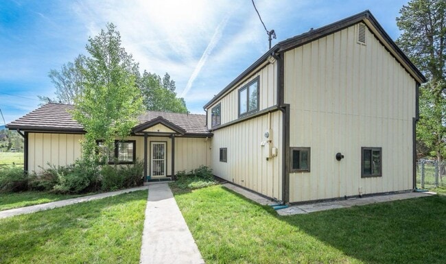 Primary Photo - Renovated Grand Lake Home - Coming Soon