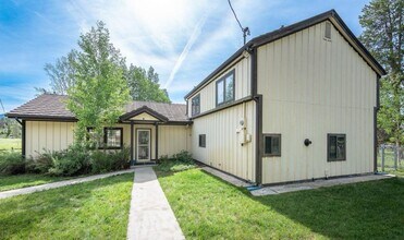 Building Photo - Renovated Grand Lake Home - Coming Soon