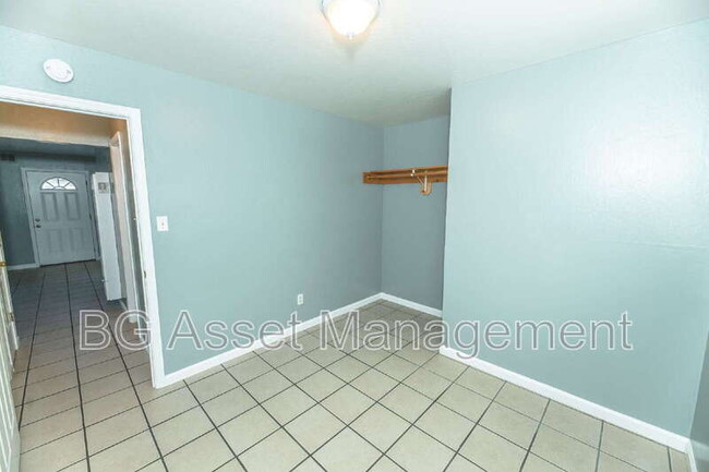 Building Photo - 1529 23rd St