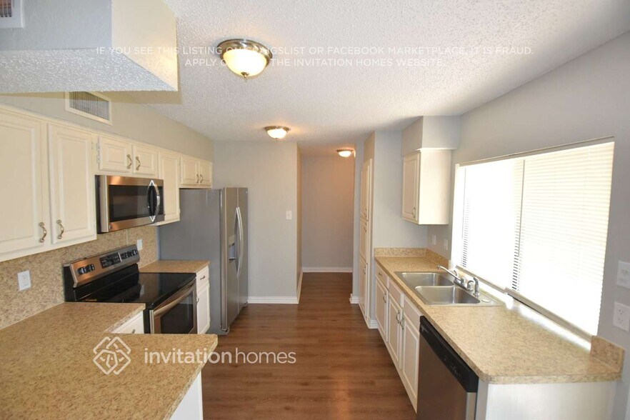 Building Photo - 18706 Platte River Way