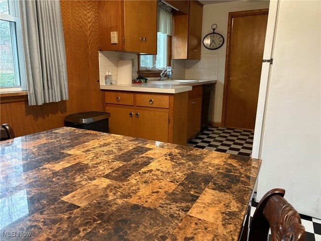 Building Photo - 168 Valley View Dr