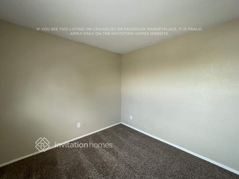 Building Photo - 7755 W Stella Ave