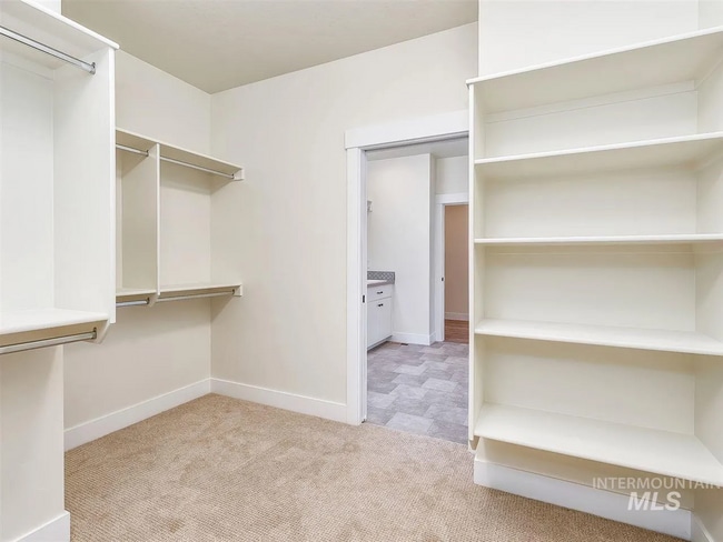 Building Photo - 6631 S Kirra Way