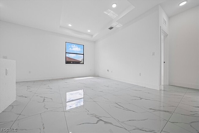 Building Photo - 3813 25th St SW