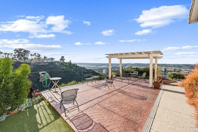 Building Photo - Two bedroom two bath condo with panoramic views of Mission Valley!