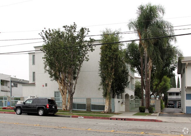 Building Photo - TELACU Gardens