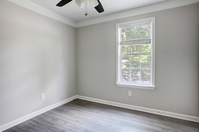 Building Photo - 4940 Tanners Spring Dr