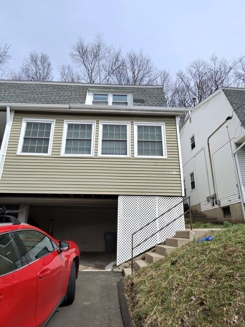 Building Photo - 317 Mill Rock Rd