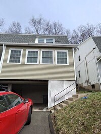 Building Photo - 317 Mill Rock Rd