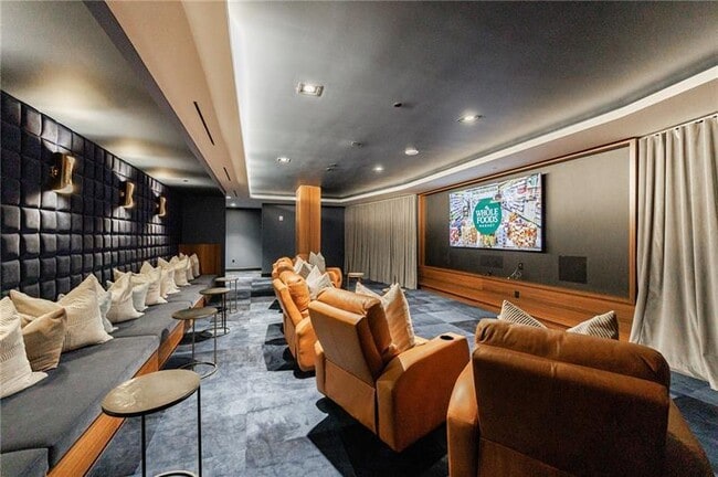 Building Photo - 2425 Peachtree Rd NE