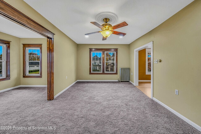 Building Photo - 1703 Green Ridge St