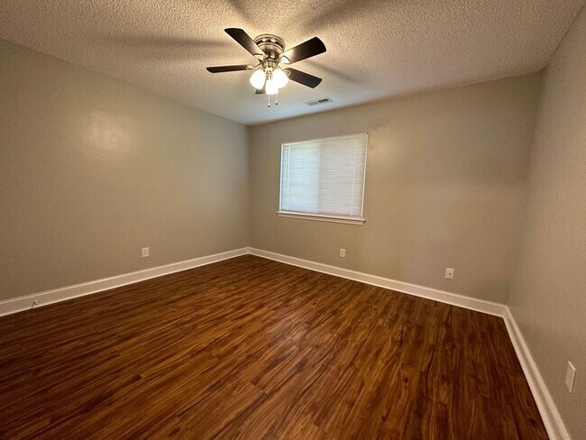 Building Photo - 1788 Solar Ln