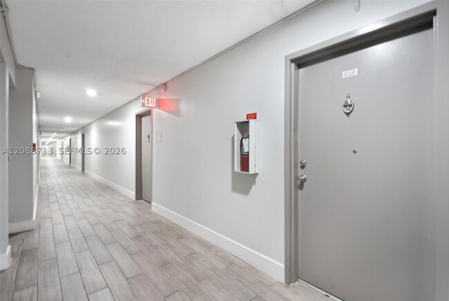 Building Photo - 555 NE 123rd St