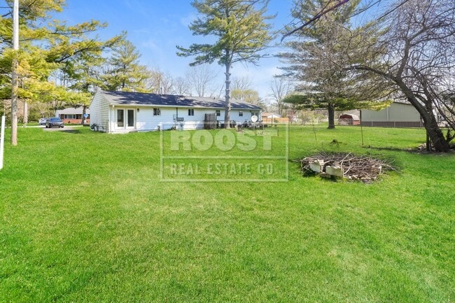 Building Photo - Two bedroom, one bathroom double in Springfield.