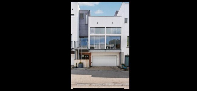 Building Photo - 4801 S Congress Ave