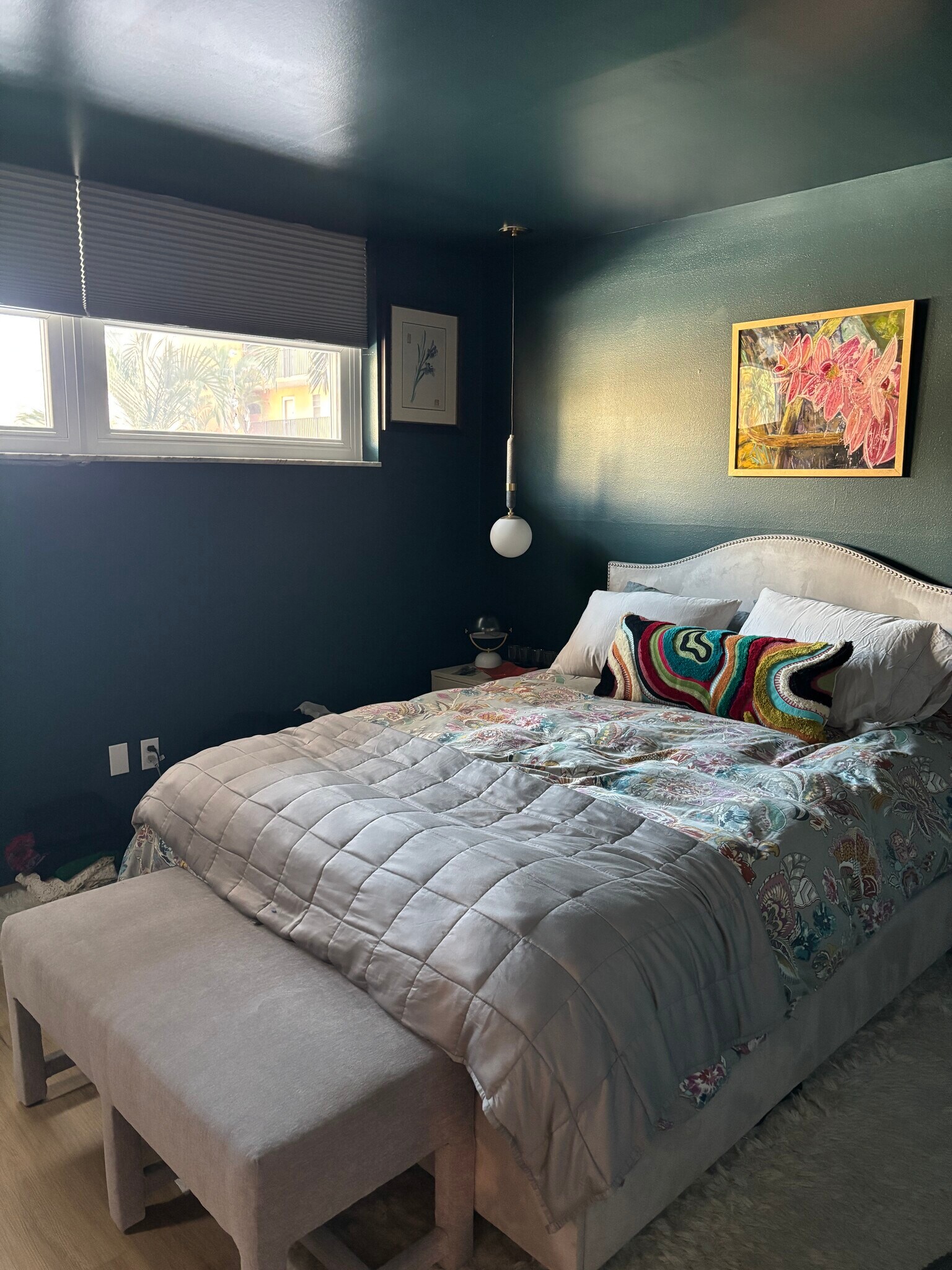 Queen bed, 2 nightstands - 7665 Sun Island Dr S