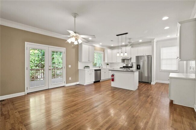 Building Photo - 10950 Kimball Crest Dr