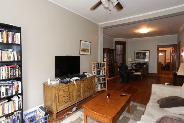 Building Photo - 1326 N Claremont Ave