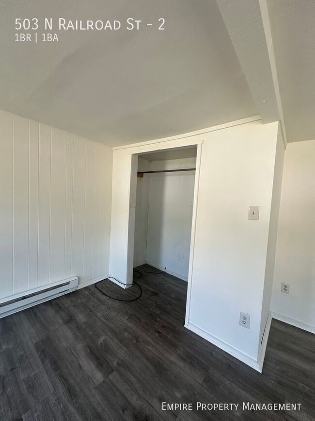 Building Photo - Available Now! 1 Bedroom / 1 Bathroom in T...