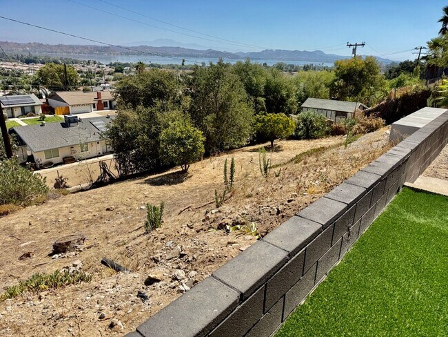 Building Photo - 15178 Darnell Dr