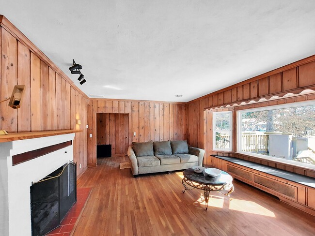 Building Photo - Spacious 4BR Rancher w/ Separate Basement space & Accessible Features – Sudbrook Park