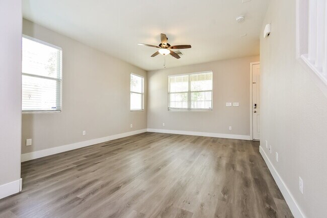 Building Photo - 6640 Frances Celia Ave