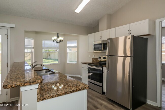Building Photo - 3175 Olde Sutton Parke Dr