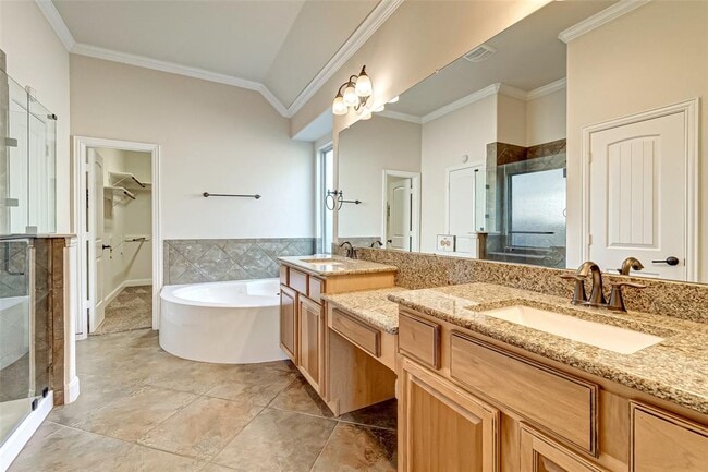 Building Photo - 9915 St Romain Dr
