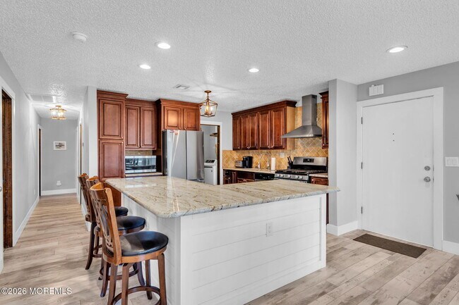 Building Photo - 65 Grand Central Ave