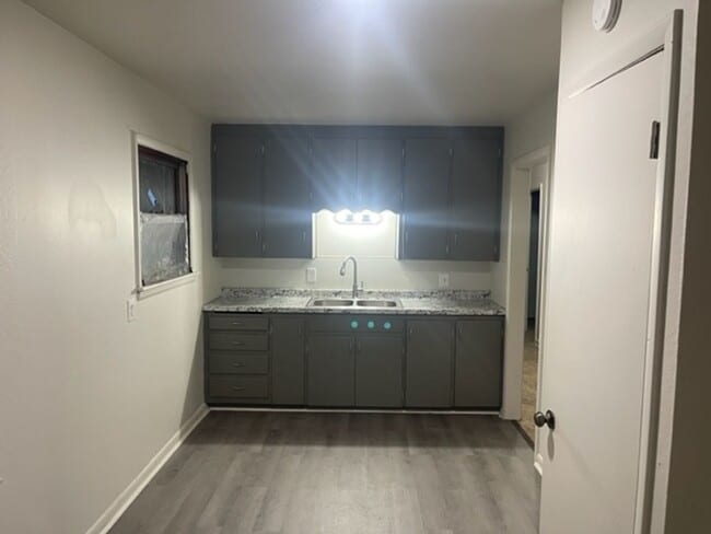 Primary Photo - 3 bed, 1 bath in Tulsa!