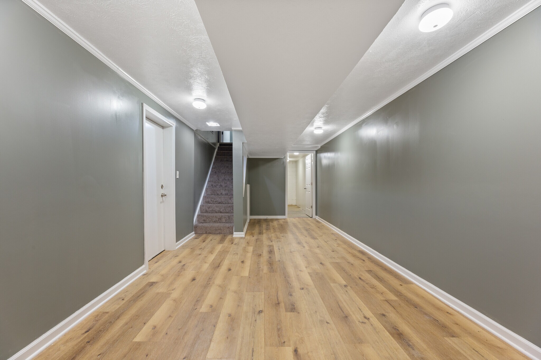 Building Photo - 4655 Curtis Ave