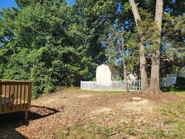 Building Photo - 5127 Daffodil Ln