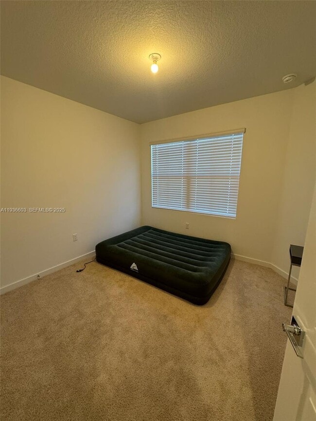 Building Photo - 141 NE 13th St