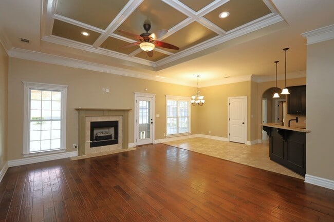 Building Photo - 4338 Kenilworth Cir