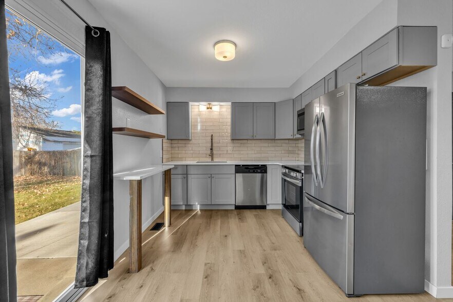 Building Photo - 5545 Elkhart St