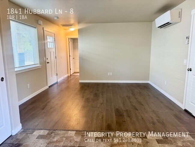Building Photo - 1841 Hubbard Ln