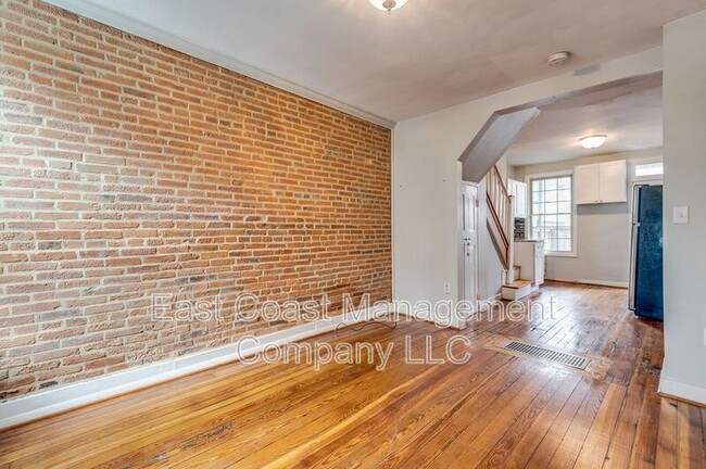 Building Photo - 1214 Battery Ave