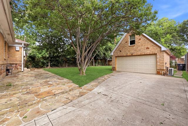 Building Photo - 825 Thomasson Dr