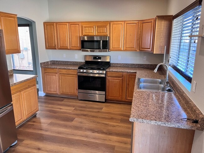 Building Photo - North East- 5 bedroom/ 2.5 bathroom single family home