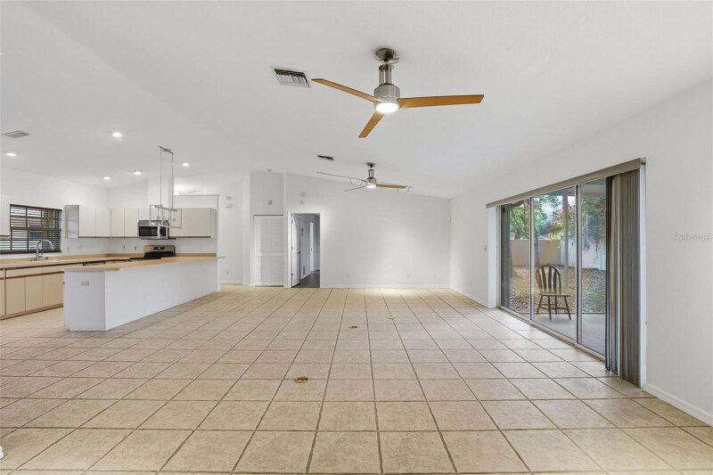 Building Photo - 131 2nd Ave E